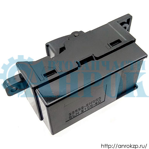 Выключатель стеклоподъемника правый HYUNDAI HD72 KOREA 93692-5H010 / 936925H010.